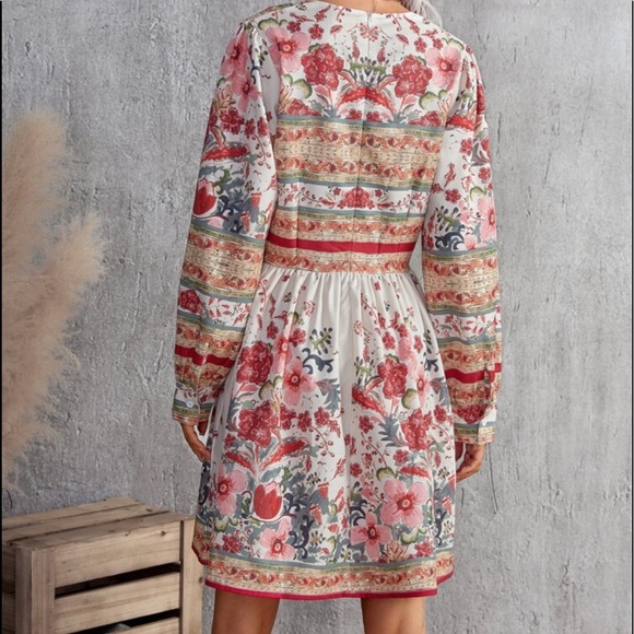 Bohemian Floral Print Surplice A Line Dress - Picture 2 of 6